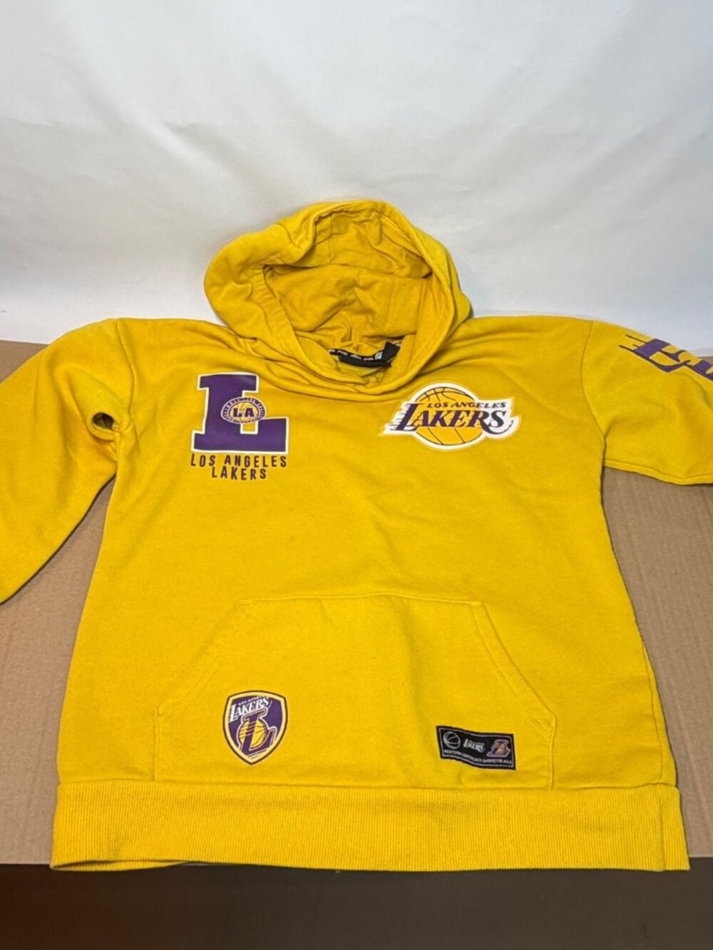Los Angeles Lakers Yellow Hooded Sweatshirt NBA Logo Western 10-11 years
